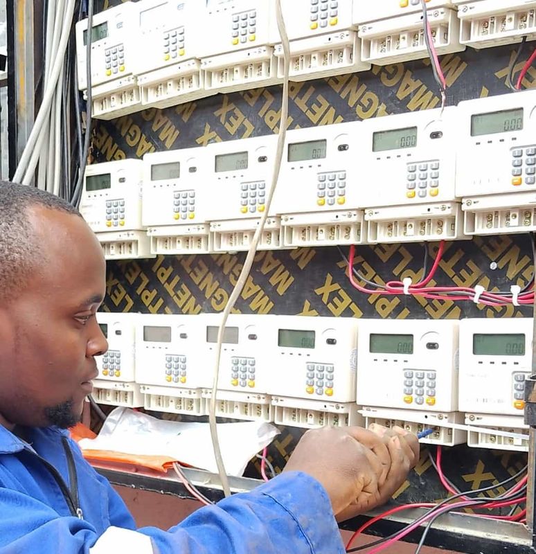 耐久性および長持ち性試験のためのSTS標準プロトコルの50Hz周波数電気メーター試験装置