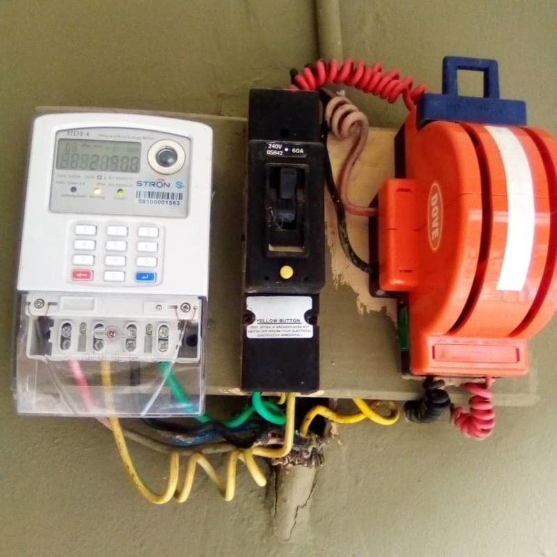 耐久性および長持ち性試験のためのSTS標準プロトコルの50Hz周波数電気メーター試験装置