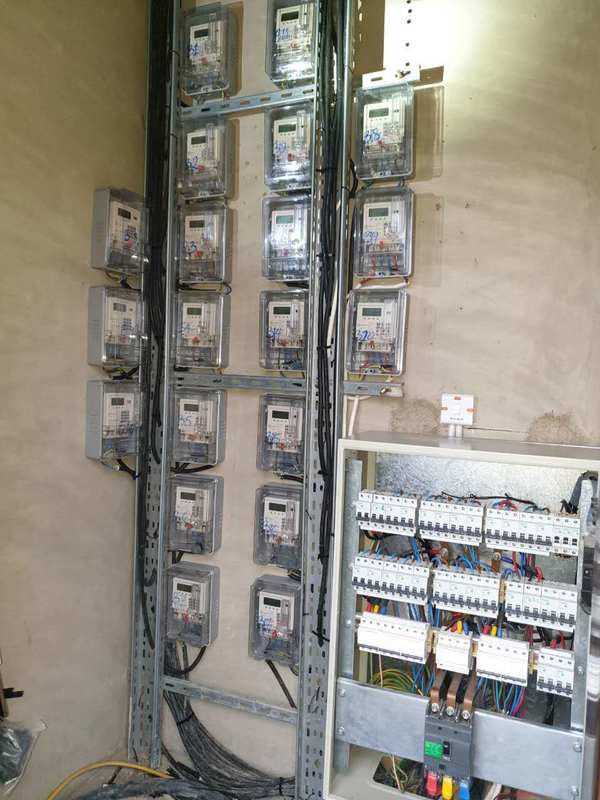 30W Solar Panel 6A/12.8V LiFePO4 Battery PayGo Electricity Indoor Solar Home Power System with Fan&Bulbs&Radio&Torch