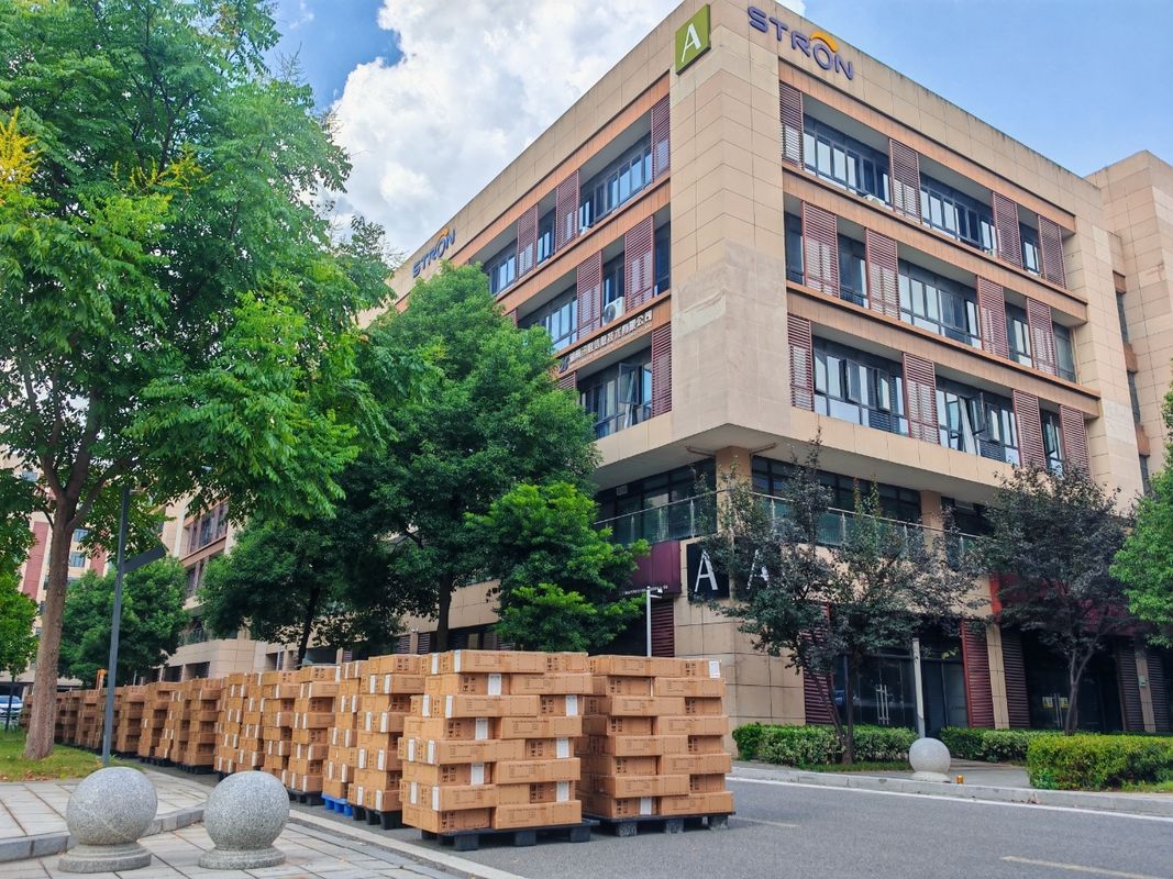 温度範囲マイナス10度から55度摂氏の工業用水流量計 プリペイドモード 業界向け流量測定ソリューション